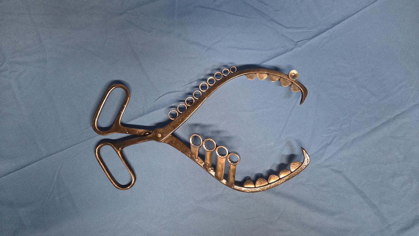 Ice Tong Ice Tong Paranoid Piranha with Wrench Fins