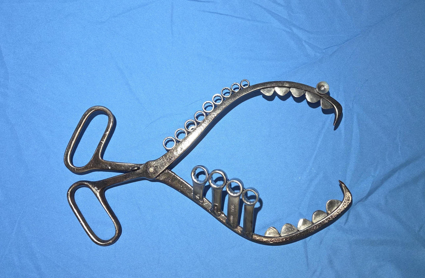 Ice Tong Ice Tong Paranoid Piranha with Wrench Fins